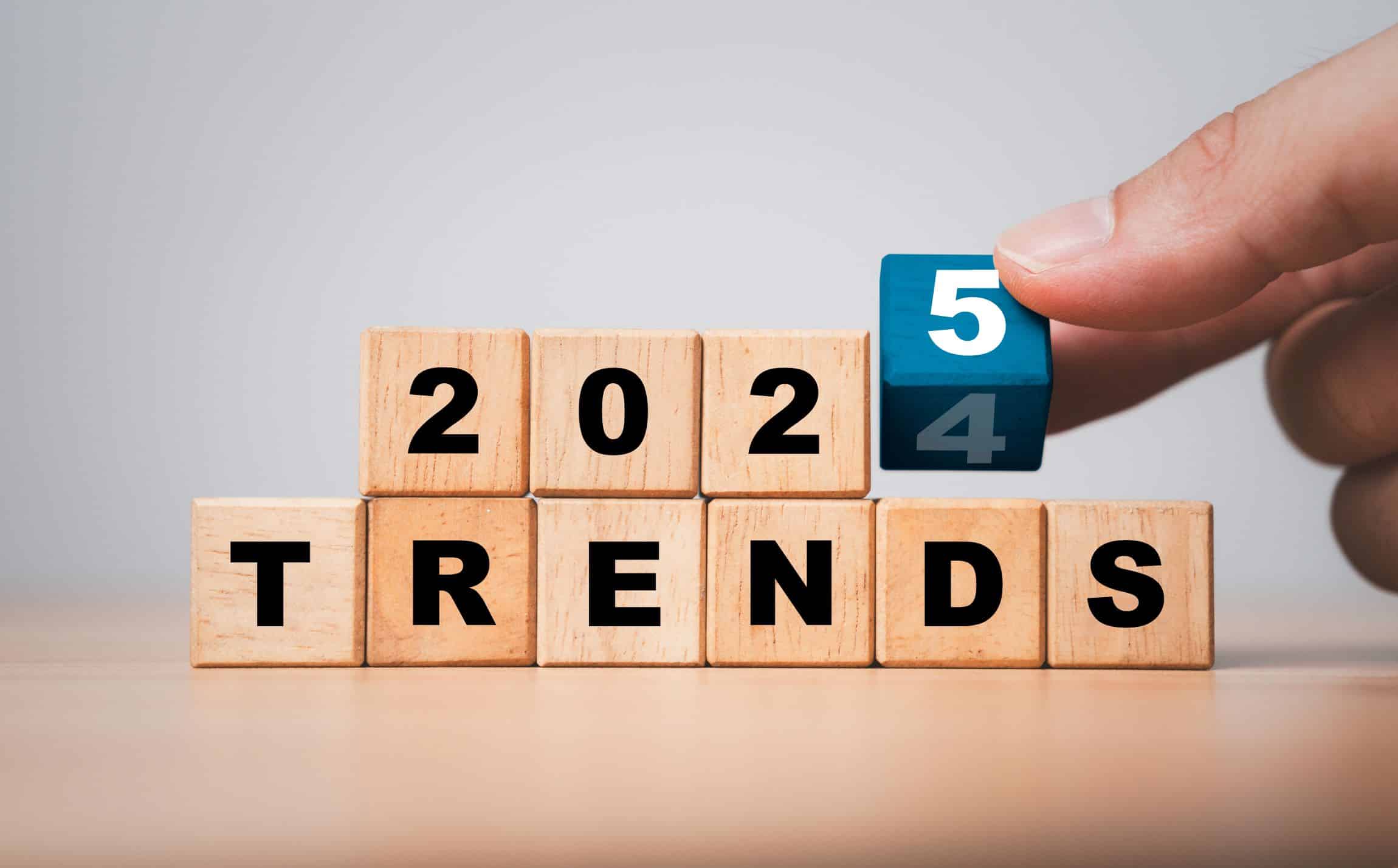 A graphic that shows a blue block turning from 4 to 5, indicating this article is about 2025 dietary supplements market trends.